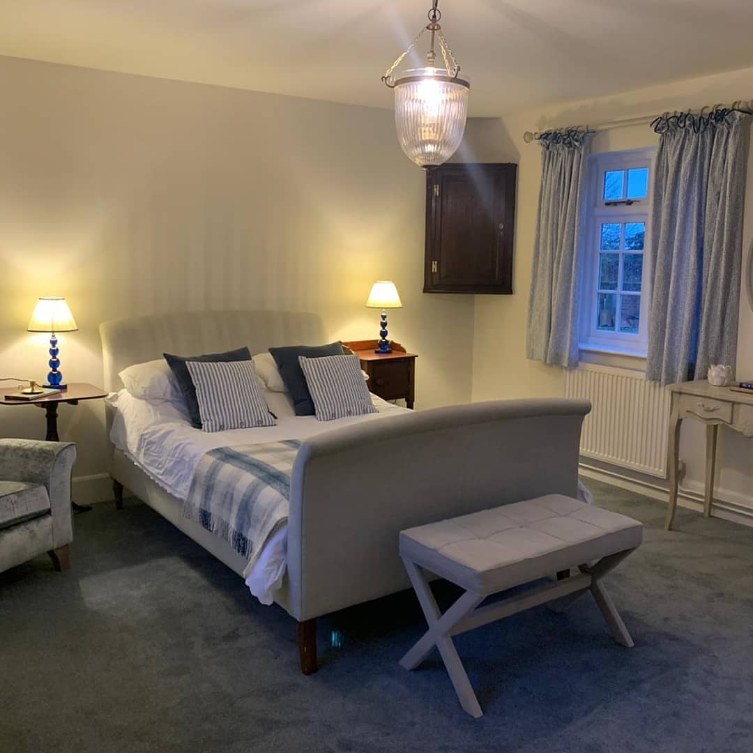 made-to-measure, bespoke, curtains &amp; blinds.